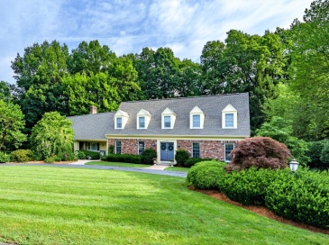 115 Williamsburg Dr, Longmeadow, Massachusetts, 4 Bedrooms Bedrooms, 8 Rooms Rooms,4 BathroomsBathrooms,Residential,For Sale,Williamsburg Dr,73550675 115 Williamsburg Dr, Longmeadow, Massachusetts, 4 Bedrooms Bedrooms, 8 Rooms Rooms,4 BathroomsBathrooms,Residential,For Sale,Williamsburg Dr,73550675