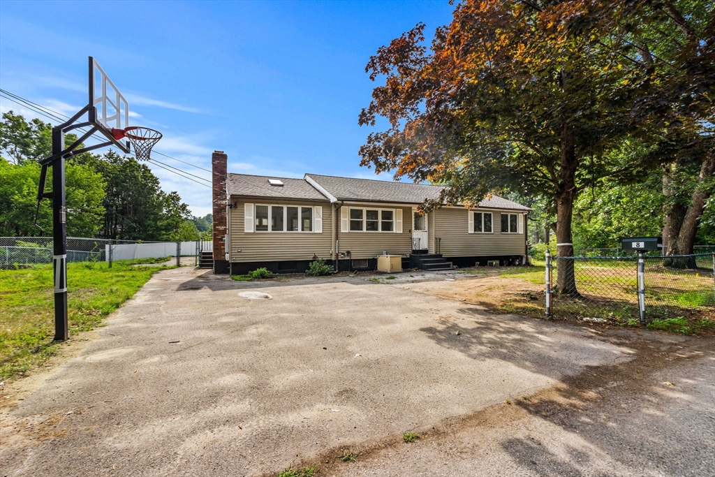 8 Priscilla Lane, Billerica, Massachusetts, 4 Bedrooms Bedrooms, 10 Rooms Rooms,4 BathroomsBathrooms,Residential,For Sale,Priscilla Lane,73550690