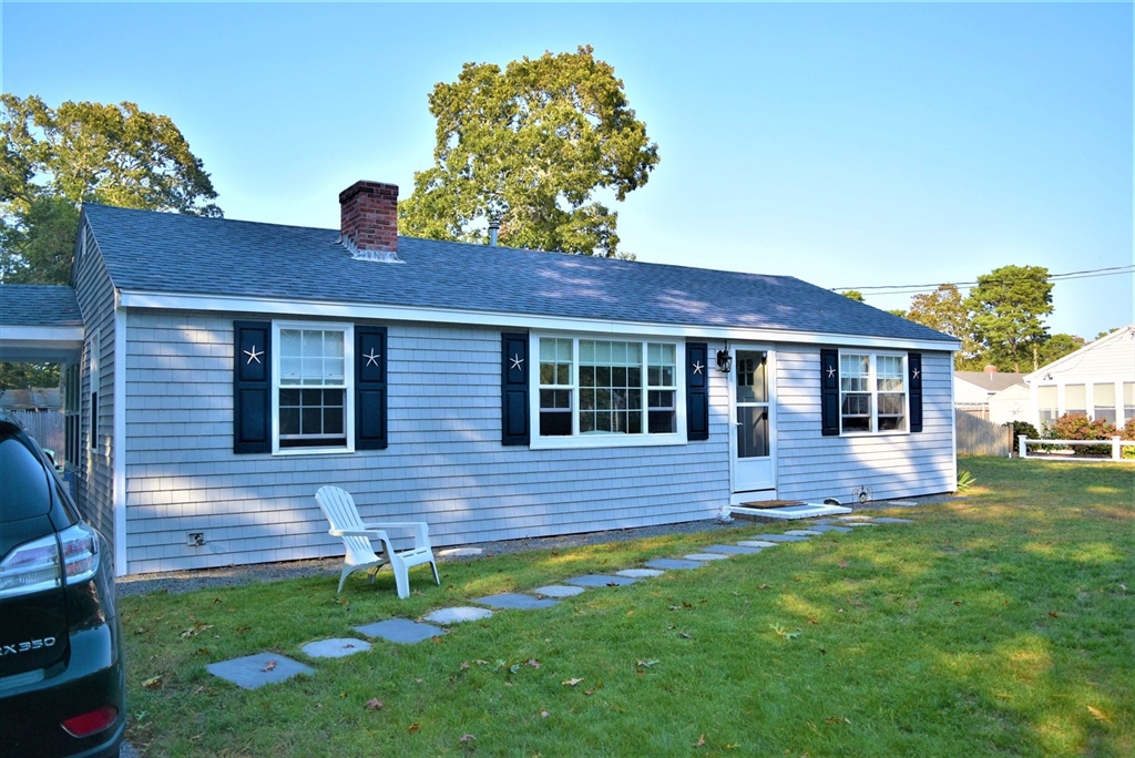 167 Breezy Point Rd, Yarmouth, Massachusetts, 3 Bedrooms Bedrooms, 5 Rooms Rooms,1 BathroomBathrooms,Residential Lease,For Rent,Breezy Point Rd,73550939