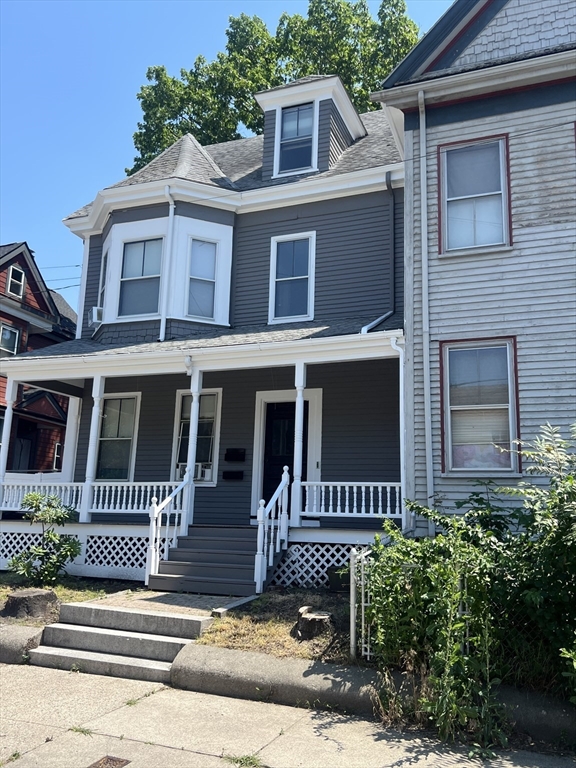 91 Tudor St, Chelsea, Massachusetts, 5 Bedrooms Bedrooms, 11 Rooms Rooms,2 BathroomsBathrooms,Residential Income,For Sale,Tudor St,73550770