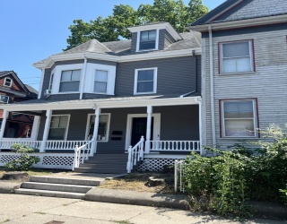 91 Tudor St, Chelsea, Massachusetts, 5 Bedrooms Bedrooms, 11 Rooms Rooms,2 BathroomsBathrooms,Residential Income,For Sale,Tudor St,73550770