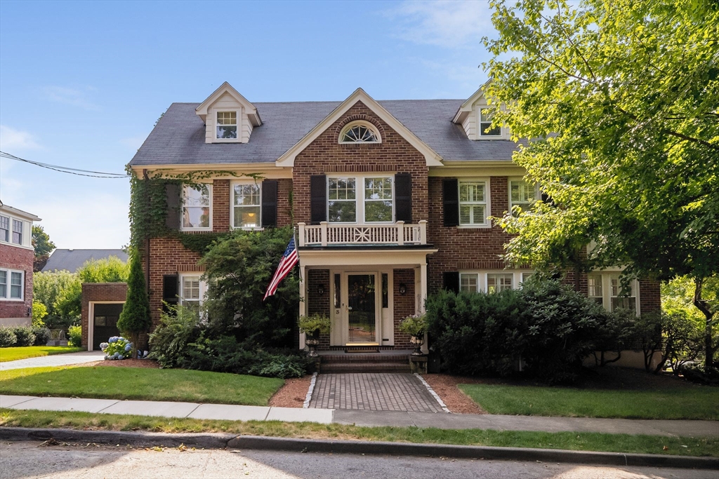 3 Essex Rd, Belmont, Massachusetts, 5 Bedrooms Bedrooms, 11 Rooms Rooms,4 BathroomsBathrooms,Residential,For Sale,Essex Rd,73550712