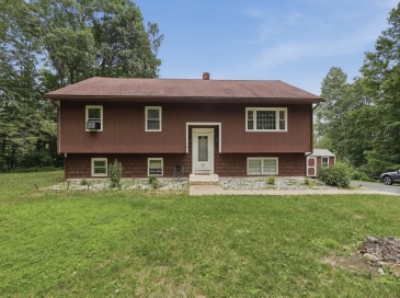 1373 N Orange Rd, Athol, Massachusetts, 4 Bedrooms Bedrooms, 6 Rooms Rooms,2.5 BathroomsBathrooms,Residential,For Sale,N Orange Rd,73550950 1373 N Orange Rd, Athol, Massachusetts, 4 Bedrooms Bedrooms, 6 Rooms Rooms,2.5 BathroomsBathrooms,Residential,For Sale,N Orange Rd,73550950