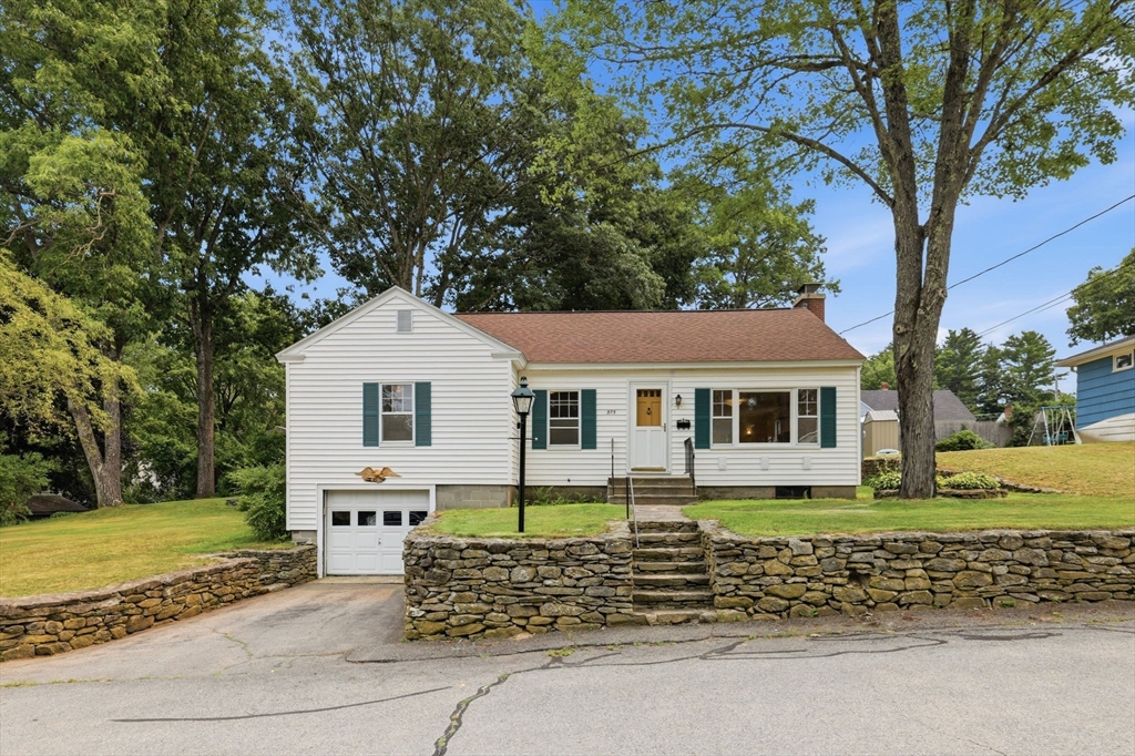 375 Fredette Street, Athol, Massachusetts, 3 Bedrooms Bedrooms, 5 Rooms Rooms,1 BathroomBathrooms,Residential,For Sale,Fredette Street,73550715