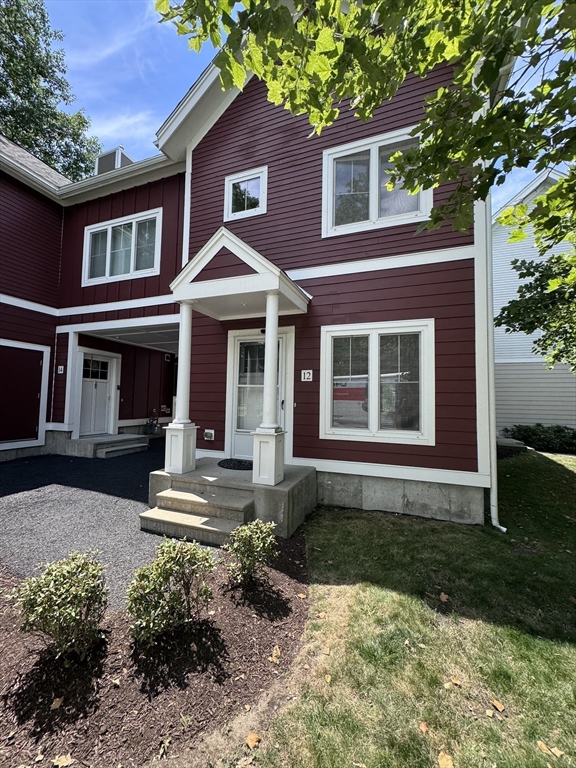 12 W Main St, Boston, Massachusetts, 2 Bedrooms Bedrooms, 5 Rooms Rooms,1.5 BathroomsBathrooms,Residential,For Sale,W Main St,73550458