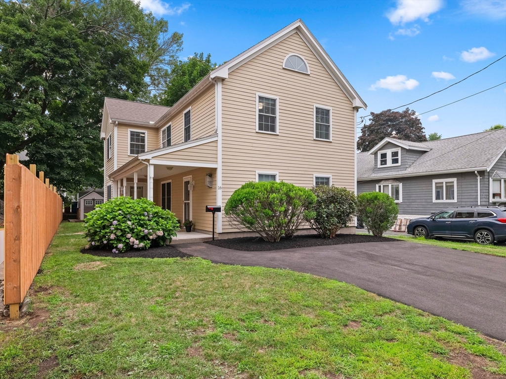 16 Ells Ave, Melrose, Massachusetts, 3 Bedrooms Bedrooms, 6 Rooms Rooms,2.5 BathroomsBathrooms,Residential,For Sale,Ells Ave,73550920