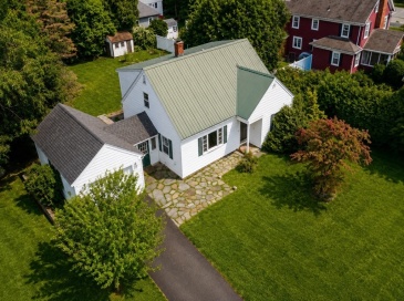 25 Montague St, Montague, Massachusetts, 4 Bedrooms Bedrooms, 6 Rooms Rooms,2 BathroomsBathrooms,Residential,For Sale,Montague St,73550475