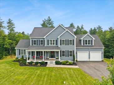 8 Paddock Cir, Middleboro, Massachusetts, 4 Bedrooms Bedrooms, 9 Rooms Rooms,3 BathroomsBathrooms,Residential,For Sale,Paddock Cir,73550874