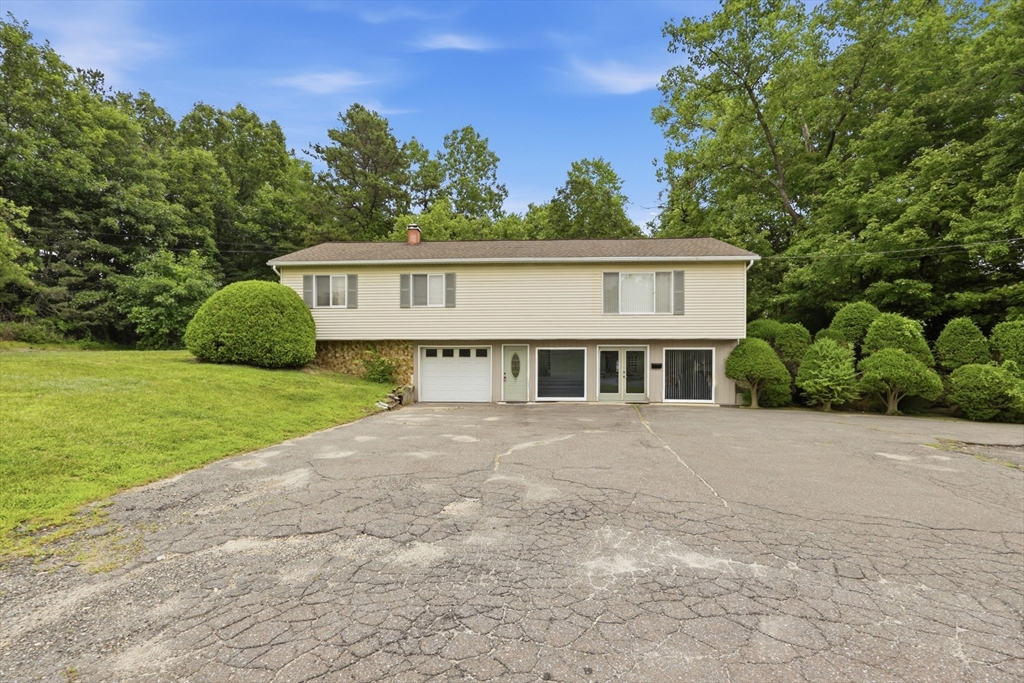 1303 Calkins Rd, Palmer, Massachusetts, 4 Bedrooms Bedrooms, 8 Rooms Rooms,2.5 BathroomsBathrooms,Residential,For Sale,Calkins Rd,73550753