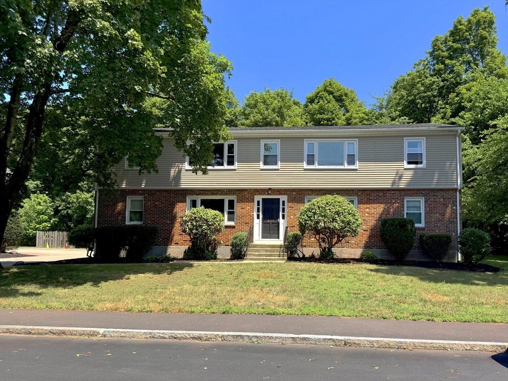 232 Chestnut Street, North Attleboro, Massachusetts, 8 Bedrooms Bedrooms, 16 Rooms Rooms,4 BathroomsBathrooms,Residential Income,For Sale,Chestnut Street,73550759
