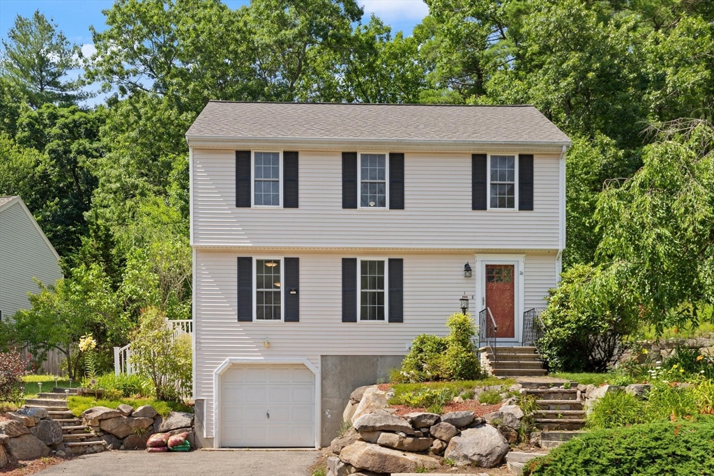 16 Stoneview Dr, Westford, Massachusetts, 3 Bedrooms Bedrooms, 6 Rooms Rooms,1.5 BathroomsBathrooms,Residential,For Sale,Stoneview Dr,73550491