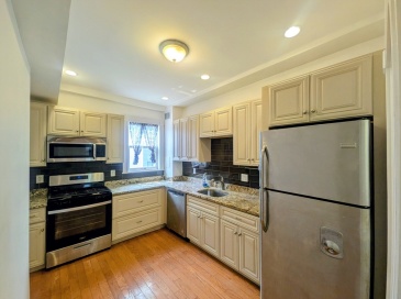 11 Linden Street, Boston, Massachusetts, 4 Bedrooms Bedrooms, 6 Rooms Rooms,1.5 BathroomsBathrooms,Residential Lease,For Rent,Linden Street,73550768