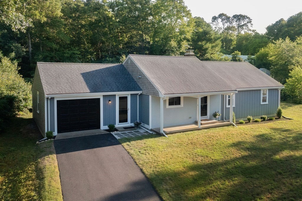 6 Hilltop Dr, Bourne, Massachusetts, 3 Bedrooms Bedrooms, 5 Rooms Rooms,2 BathroomsBathrooms,Residential,For Sale,Hilltop Dr,73550504
