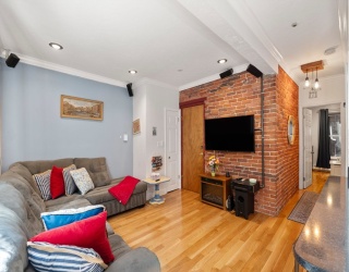 38RA Charter St, Boston, Massachusetts, 1 Bedroom Bedrooms, 3 Rooms Rooms,1 BathroomBathrooms,Residential Lease,For Rent,Charter St,73550777
