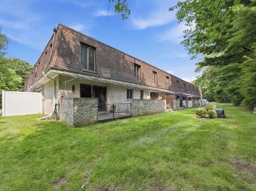 155 Porter Lake Drive, Springfield, Massachusetts, 2 Bedrooms Bedrooms, 5 Rooms Rooms,1.5 BathroomsBathrooms,Residential,For Sale,Porter Lake Drive,73550530 155 Porter Lake Drive, Springfield, Massachusetts, 2 Bedrooms Bedrooms, 5 Rooms Rooms,1.5 BathroomsBathrooms,Residential,For Sale,Porter Lake Drive,73550530
