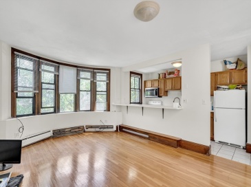 39 E. Springfield, Boston, Massachusetts, 2 Bedrooms Bedrooms, 4 Rooms Rooms,1 BathroomBathrooms,Residential Lease,For Rent,E. Springfield,73550798