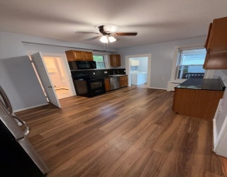 150 Sumner, Stoughton, Massachusetts, 2 Bedrooms Bedrooms, 5 Rooms Rooms,1 BathroomBathrooms,Residential Lease,For Rent,Sumner,73550795