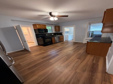 150 Sumner, Stoughton, Massachusetts, 2 Bedrooms Bedrooms, 5 Rooms Rooms,1 BathroomBathrooms,Residential Lease,For Rent,Sumner,73550795