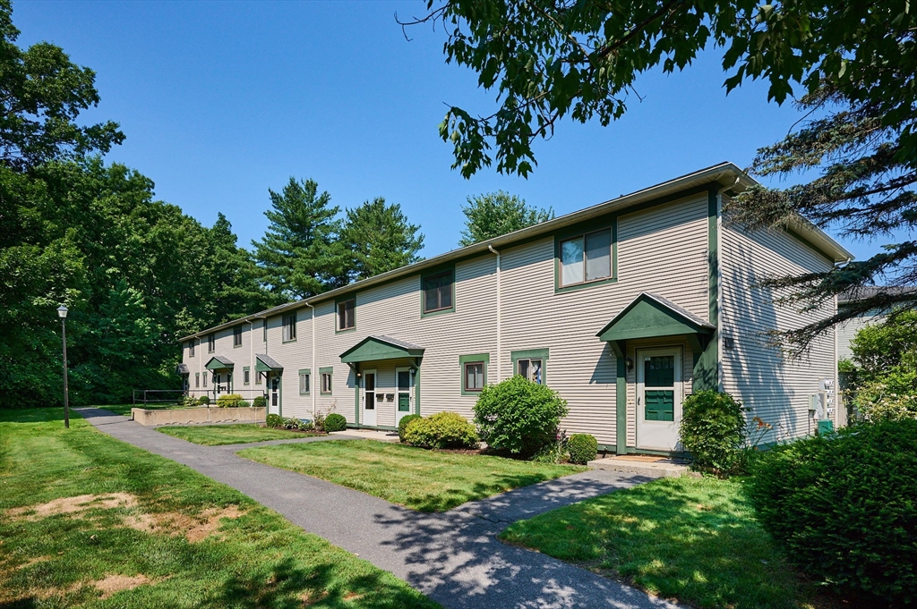 170 East Hadley Rd, Amherst, Massachusetts, 2 Bedrooms Bedrooms, 6 Rooms Rooms,1.5 BathroomsBathrooms,Residential,For Sale,East Hadley Rd,73550797