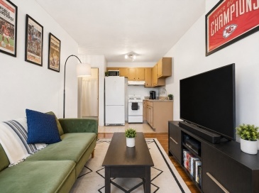 130 Emerson St, Boston, Massachusetts, 1 Bedroom Bedrooms, 3 Rooms Rooms,1 BathroomBathrooms,Residential Lease,For Rent,Emerson St,73550812