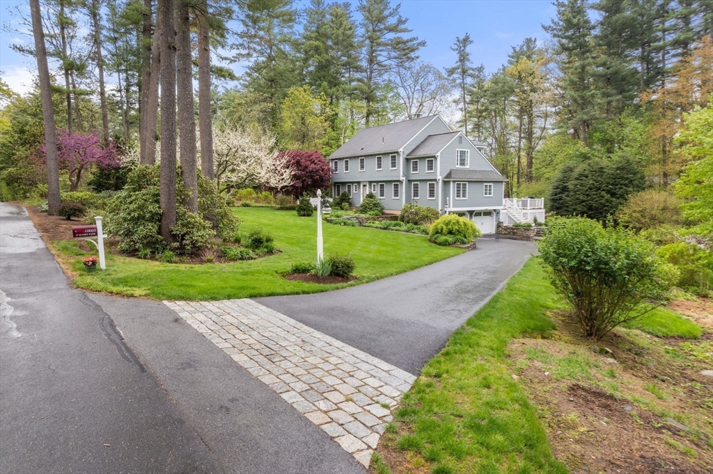 17 Sunset Path, Sudbury, Massachusetts, 5 Bedrooms Bedrooms, 11 Rooms Rooms,2.5 BathroomsBathrooms,Residential,For Sale,Sunset Path,73525311
