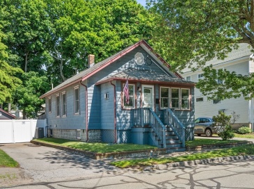 55 Winthrop Ave, Beverly, Massachusetts, 2 Bedrooms Bedrooms, 6 Rooms Rooms,1 BathroomBathrooms,Residential,For Sale,Winthrop Ave,73529284 55 Winthrop Ave, Beverly, Massachusetts, 2 Bedrooms Bedrooms, 6 Rooms Rooms,1 BathroomBathrooms,Residential,For Sale,Winthrop Ave,73529284