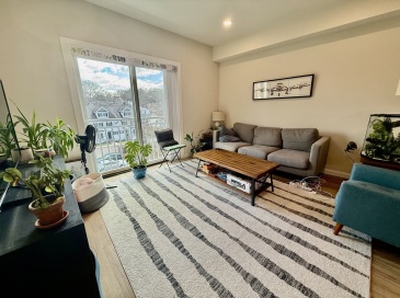 458 Washington St, Boston, Massachusetts, 1 Bedroom Bedrooms, 3 Rooms Rooms,1 BathroomBathrooms,Residential Lease,For Rent,Washington St,73495596