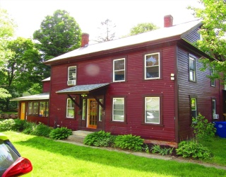 14-16 Garfield, Greenfield, Massachusetts, 5 Bedrooms Bedrooms, 12 Rooms Rooms,2.5 BathroomsBathrooms,Residential Income,For Sale,Garfield,73524318