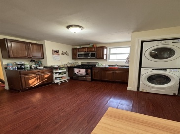 398 Bennington St, Boston, Massachusetts, 3 Bedrooms Bedrooms, 5 Rooms Rooms,1 BathroomBathrooms,Residential Lease,For Rent,Bennington St,73536103