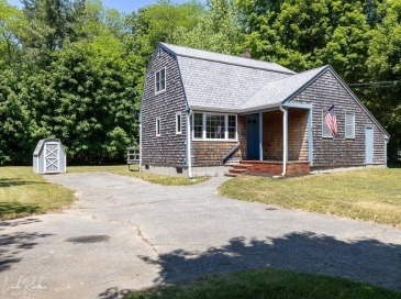 350 N Main St, Raynham, Massachusetts, 4 Bedrooms Bedrooms, 6 Rooms Rooms,2 BathroomsBathrooms,Residential,For Sale,N Main St,73536323