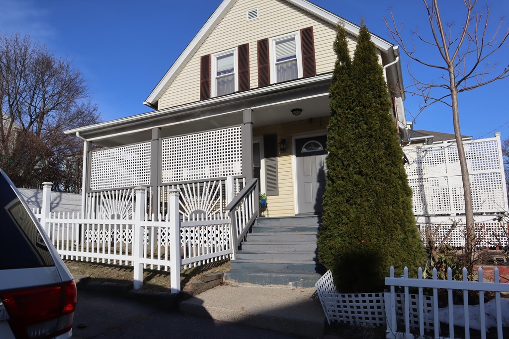 81 Pilgrim Ave, Worcester, Massachusetts, 3 Bedrooms Bedrooms, 7 Rooms Rooms,2 BathroomsBathrooms,Residential,For Sale,Pilgrim Ave,73486719