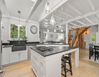 574 Foundry Street, Easton, Massachusetts, 3 Bedrooms Bedrooms, 7 Rooms Rooms,2 BathroomsBathrooms,Residential,For Sale,Foundry Street,73517936
