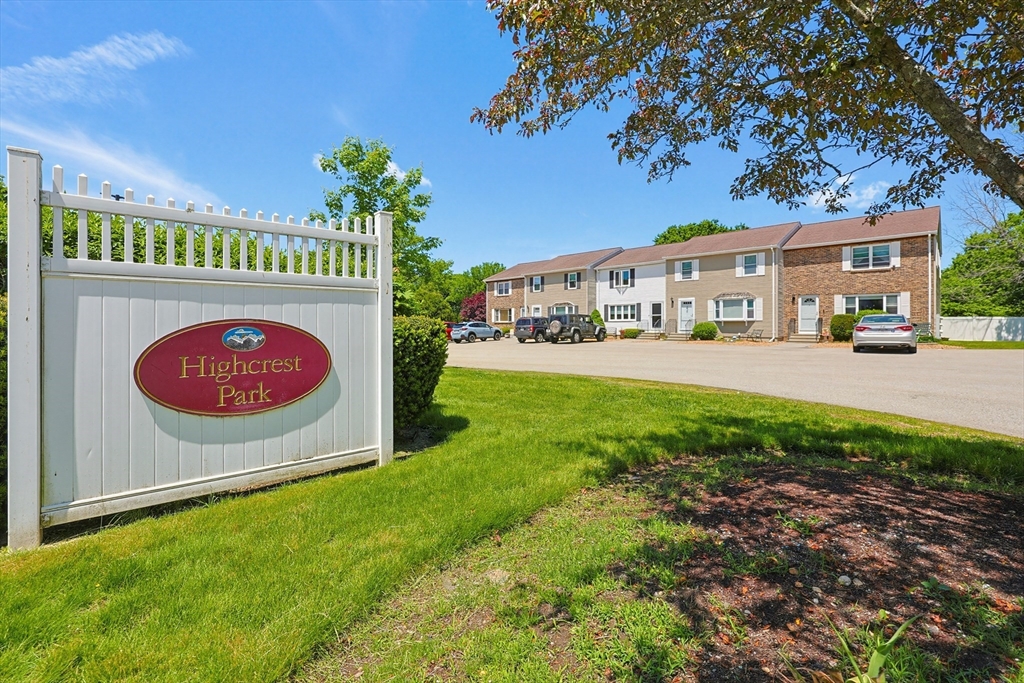 3 Highcrest Park, Webster, Massachusetts, 2 Bedrooms Bedrooms, 5 Rooms Rooms,1.5 BathroomsBathrooms,Residential,For Sale,Highcrest Park,73525404