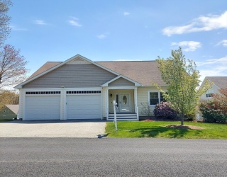 1 Victoria Drive, Leicester, Massachusetts, 2 Bedrooms Bedrooms, 9 Rooms Rooms,3 BathroomsBathrooms,Residential,For Sale,Victoria Drive,73498601