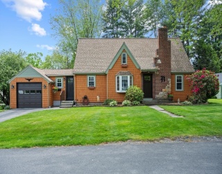 23 Walnut Street, Oxford, Massachusetts, 3 Bedrooms Bedrooms, 7 Rooms Rooms,1.5 BathroomsBathrooms,Residential,For Sale,Walnut Street,73526514