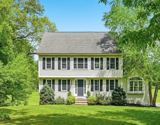 26 Long Hill Rd, Georgetown, Massachusetts, 3 Bedrooms Bedrooms, 7 Rooms Rooms,2.5 BathroomsBathrooms,Residential,For Sale,Long Hill Rd,73524725