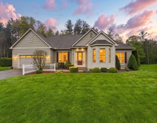 59 Gilbert Rd, Southampton, Massachusetts, 3 Bedrooms Bedrooms, 10 Rooms Rooms,2.5 BathroomsBathrooms,Residential,For Sale,Gilbert Rd,73516763