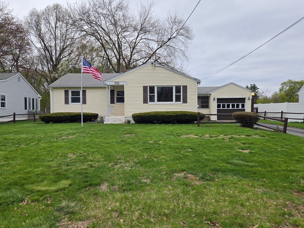 95 Herrman Street, West Springfield, Massachusetts, 3 Bedrooms Bedrooms, 5 Rooms Rooms,1 BathroomBathrooms,Residential,For Sale,Herrman Street,73539057