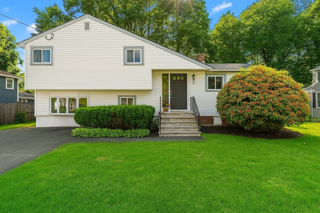 6 Royce Road, Framingham, Massachusetts, 3 Bedrooms Bedrooms, 8 Rooms Rooms,1.5 BathroomsBathrooms,Residential,For Sale,Royce Road,73537115