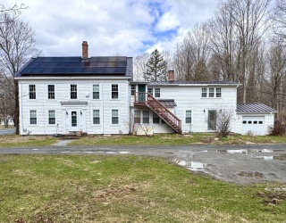33 Bridge St, Amherst, Massachusetts, 6 Bedrooms Bedrooms, 13 Rooms Rooms,4 BathroomsBathrooms,Residential Income,For Sale,Bridge St,73498332