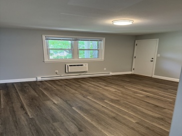 309 Elm, North Attleboro, Massachusetts, 2 Bedrooms Bedrooms, 5 Rooms Rooms,1 BathroomBathrooms,Residential Lease,For Rent,Elm,73550983