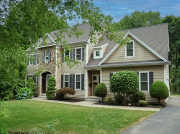 5 Merriam Avenue, Shrewsbury, Massachusetts, 4 Bedrooms Bedrooms, 9 Rooms Rooms,3.5 BathroomsBathrooms,Residential,For Sale,Merriam Avenue,73551043