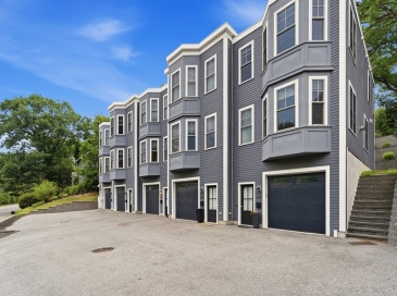 577 Baker St, Boston, Massachusetts, 2 Bedrooms Bedrooms, 5 Rooms Rooms,2.5 BathroomsBathrooms,Residential,For Sale,Baker St,73550971