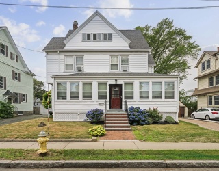 118 E Elm Ave, Quincy, Massachusetts, 4 Bedrooms Bedrooms, 8 Rooms Rooms,2 BathroomsBathrooms,Residential,For Sale,E Elm Ave,73551103