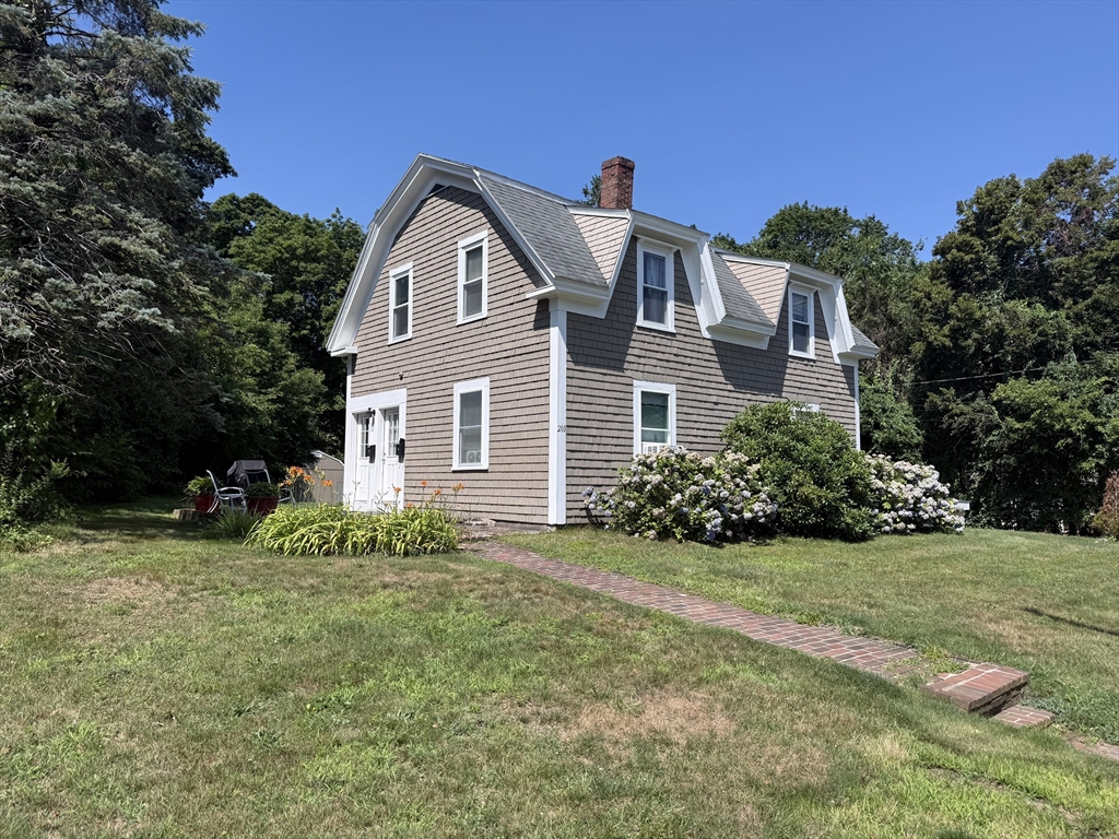 210 Court St, Plymouth, Massachusetts, 4 Bedrooms Bedrooms, 8 Rooms Rooms,2 BathroomsBathrooms,Residential Income,For Sale,Court St,73551185