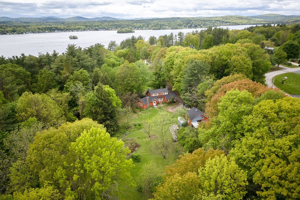 43 White Oaks Rd, Laconia, New Hampshire, 4 Bedrooms Bedrooms, 10 Rooms Rooms,2.5 BathroomsBathrooms,Residential,For Sale,White Oaks Rd,73551276