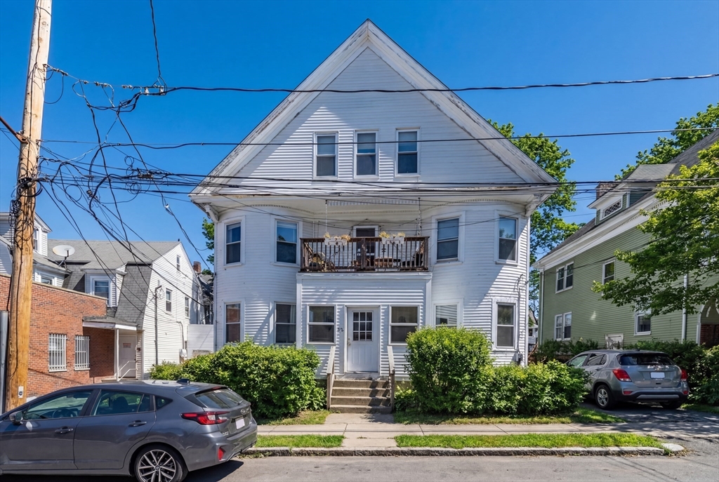 32 Gordon Street, Boston, Massachusetts, 9 Bedrooms Bedrooms, 17 Rooms Rooms,3 BathroomsBathrooms,Residential Income,For Sale,Gordon Street,73551275