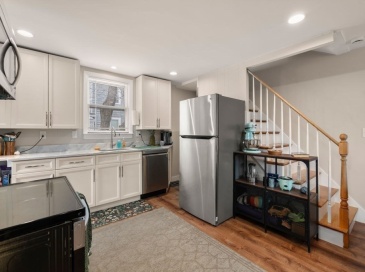 50 Hammond St, Waltham, Massachusetts, 1 Bedroom Bedrooms, 4 Rooms Rooms,1 BathroomBathrooms,Residential Lease,For Rent,Hammond St,73551285