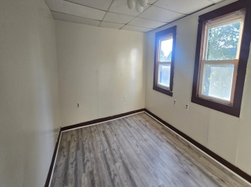 51 Cutler St, Worcester, Massachusetts, 2 Bedrooms Bedrooms, 4 Rooms Rooms,1 BathroomBathrooms,Residential Lease,For Rent,Cutler St,73551289