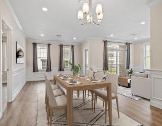 320 Middlesex Avenue, Medford, Massachusetts, 2 Bedrooms Bedrooms, 6 Rooms Rooms,2 BathroomsBathrooms,Residential,For Sale,Middlesex Avenue,73551314
